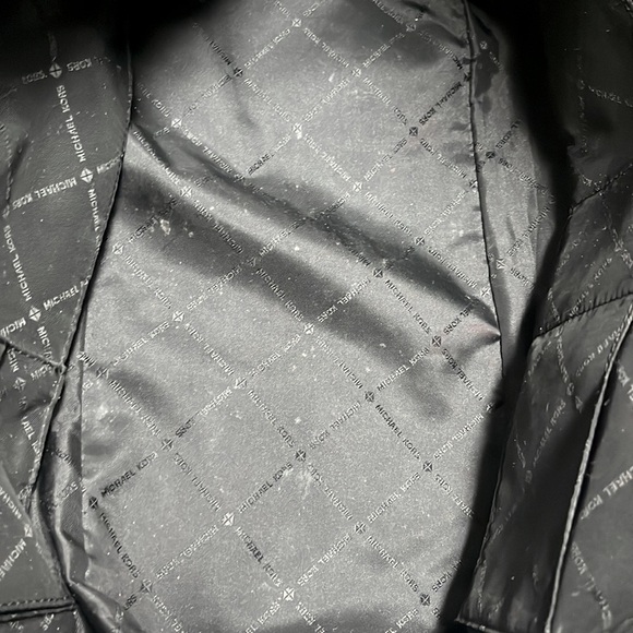 Michael Kors Emry Large Logo Tote Bag - Picture 3 of 8